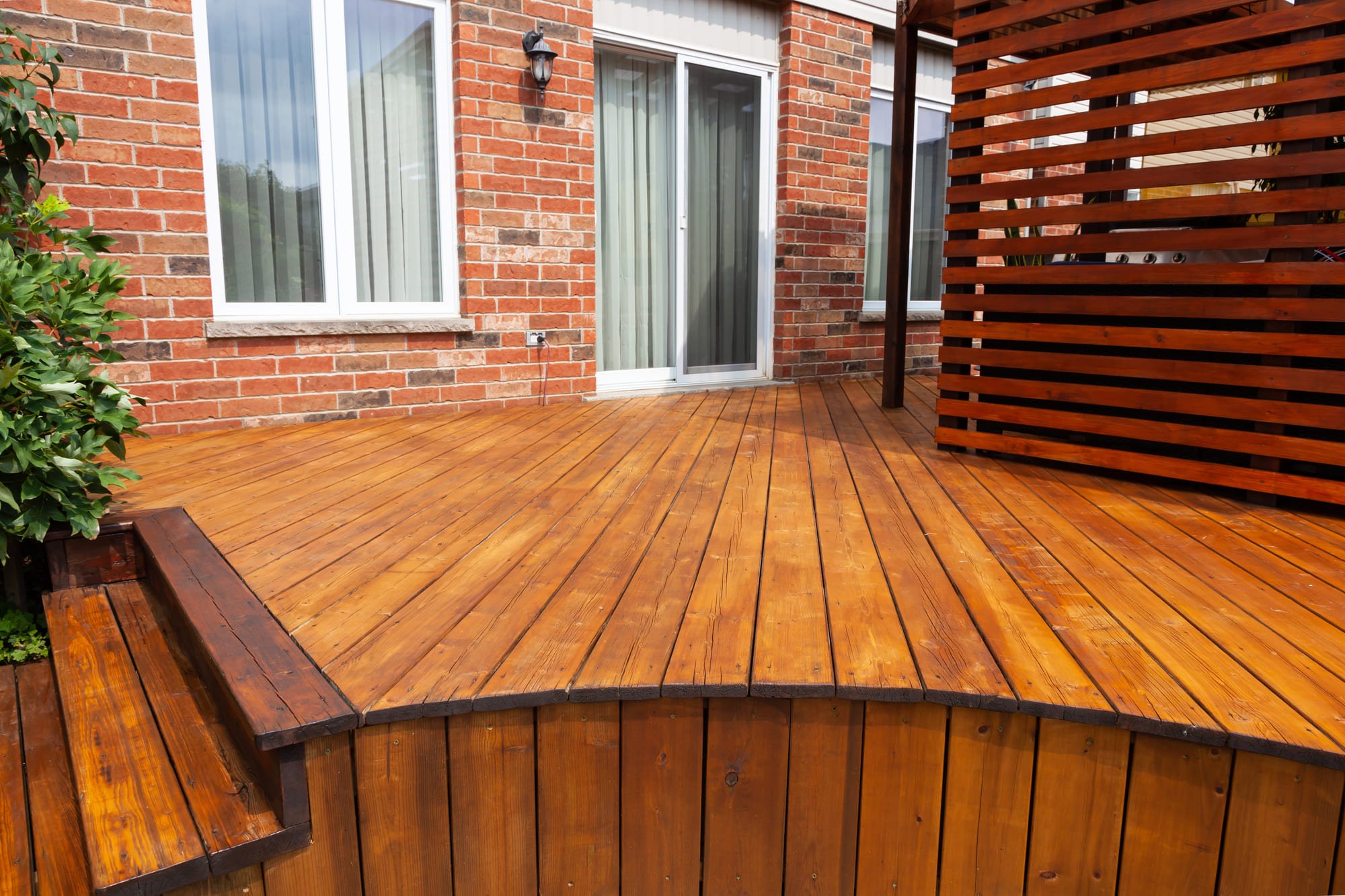 Staining and Clear Coatings in Dallas, TX